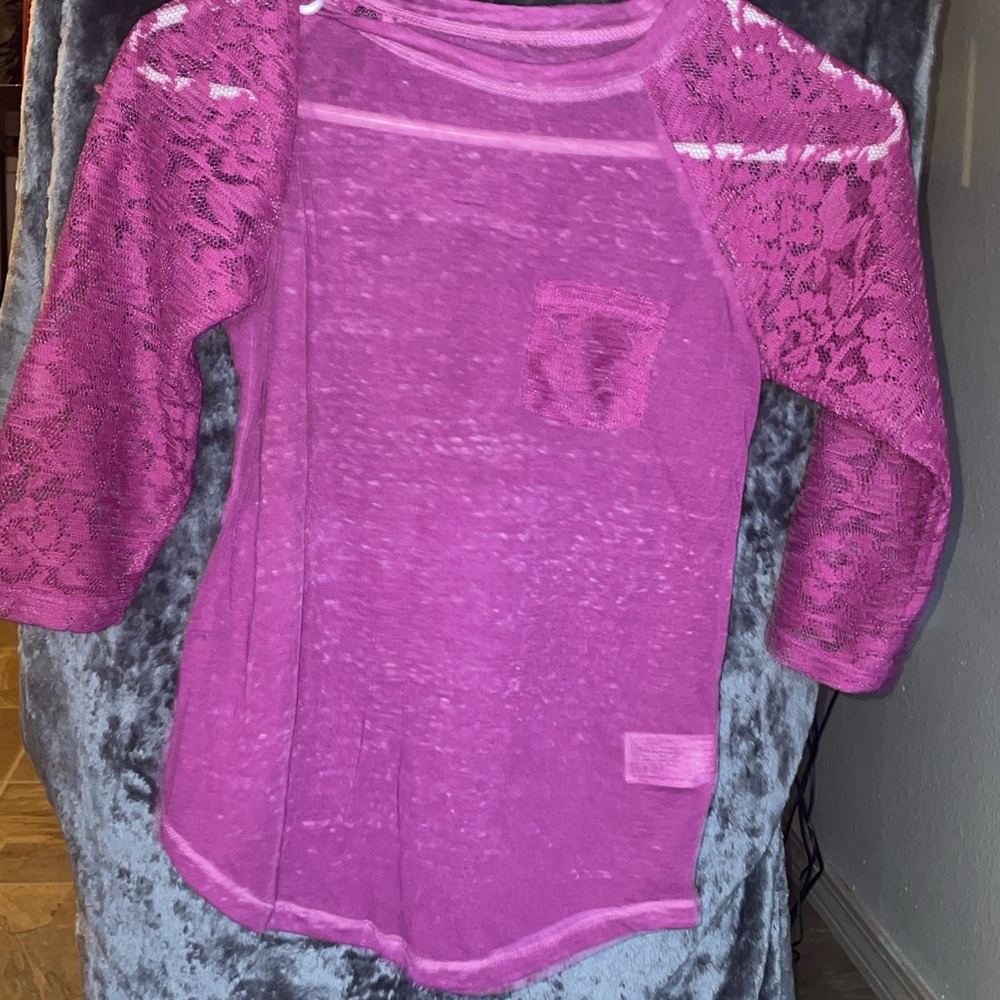 KIDS LARGE 10/12 | Xhilaration | Translucent Magenta Floral Top